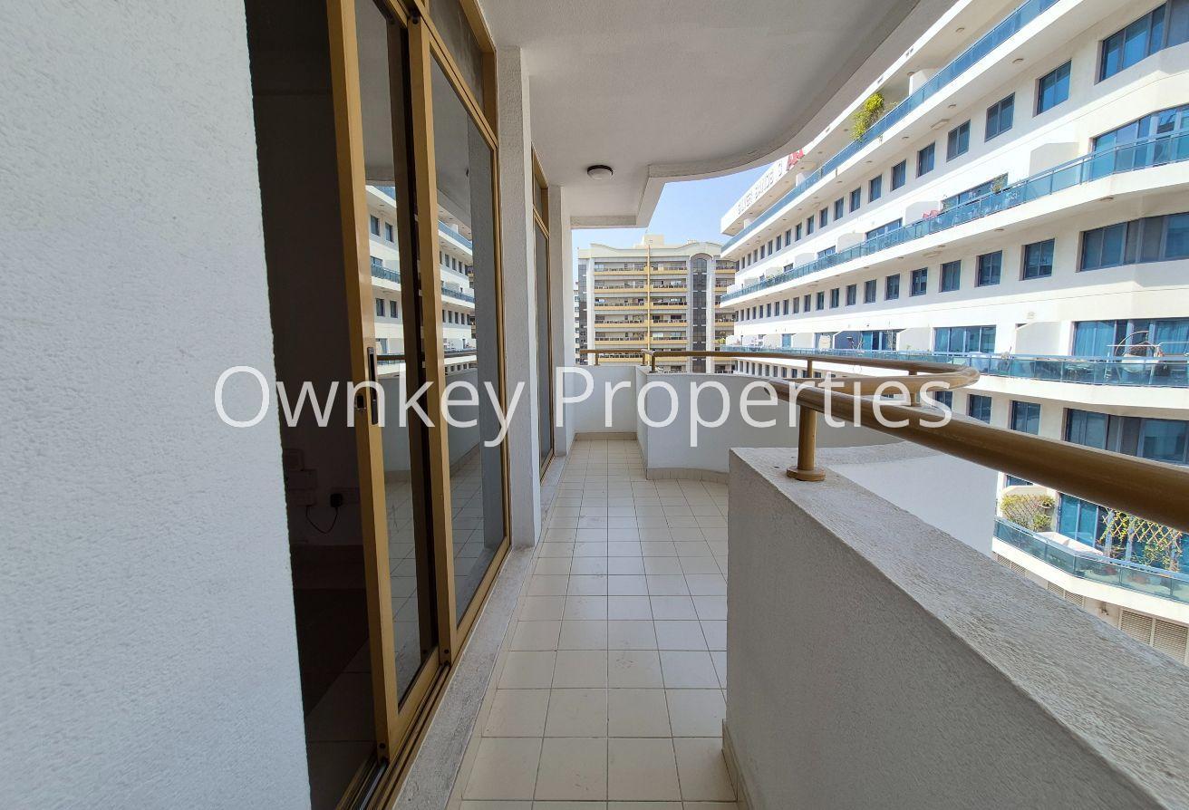 Open View/1BHK With Balcony/Close To Burjman photo 2