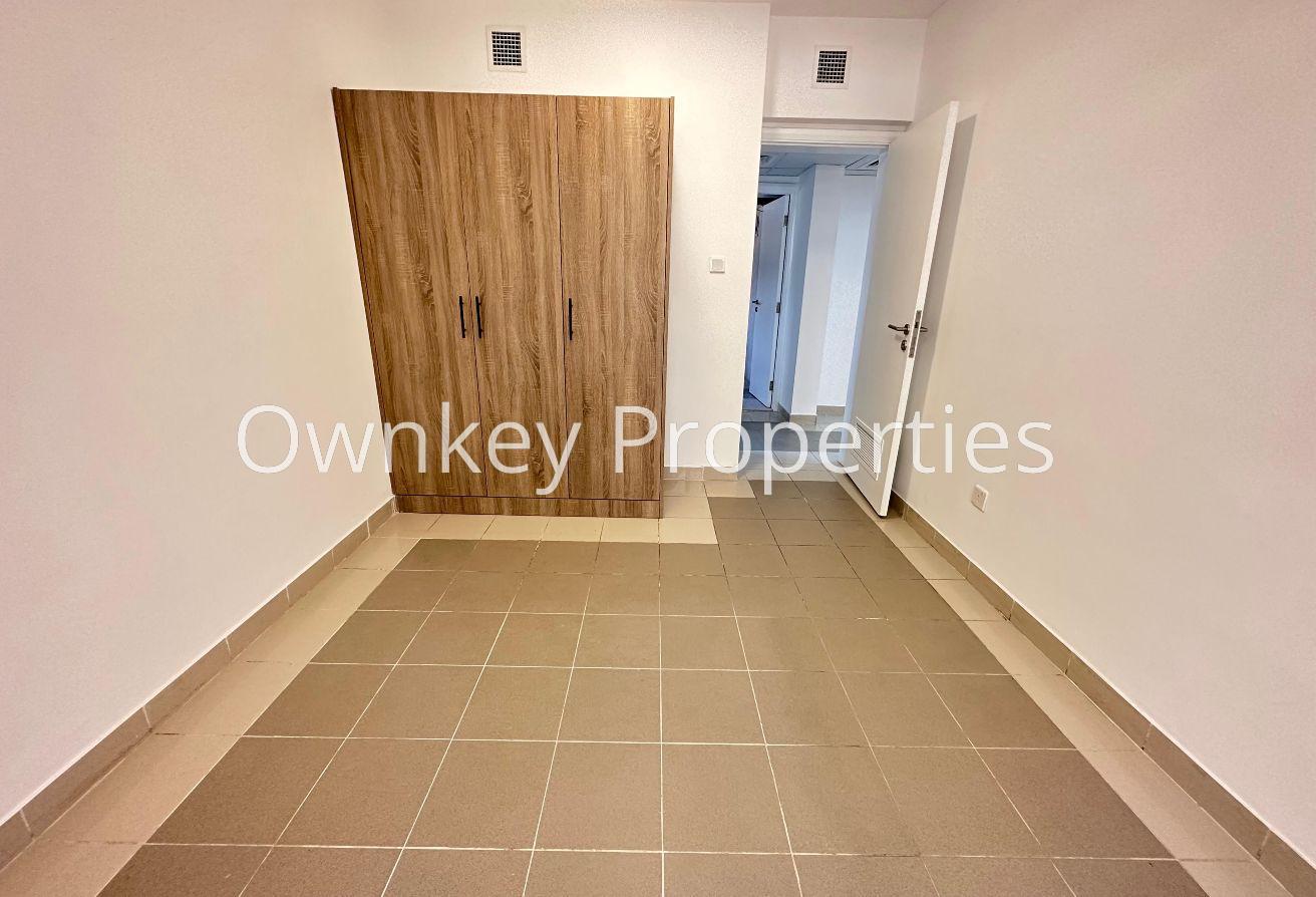 Open View/1BHK With Balcony/Close To Burjman photo 8