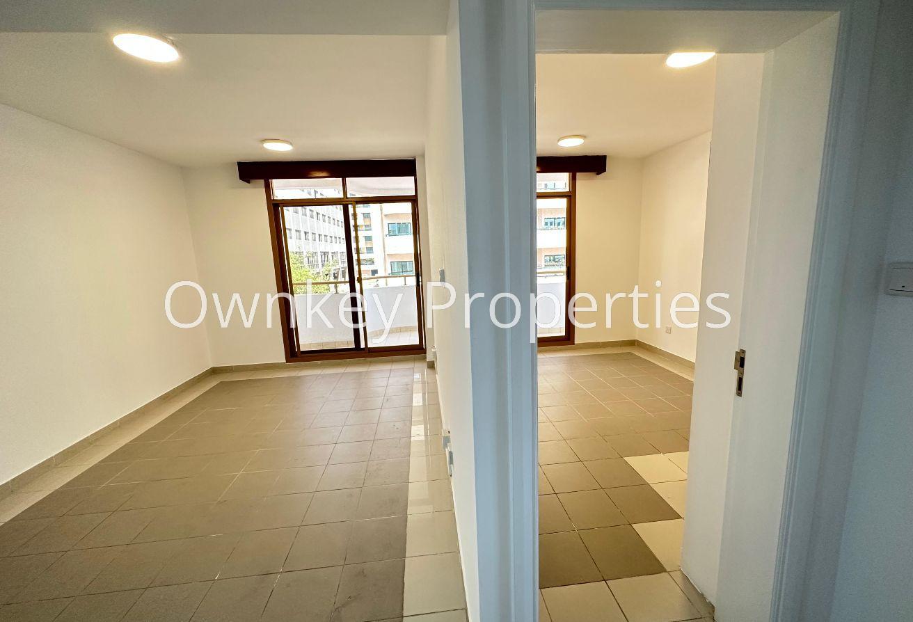 Open View/1BHK With Balcony/Close To Burjman photo 7