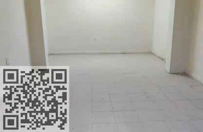 سكن عمال - استوديو - 8 حمامات للايجار في بناء الصناعية 13 - منطقة رقم 13 - المنطقة الصناعية بالشارقة - الشارقة