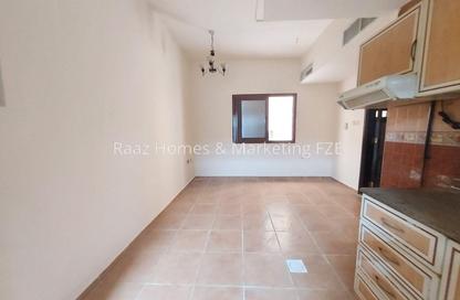 Apartment - Studio - 1 for rent in Talal Building - Al Mujarrah - Sharjah