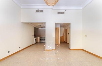 Apartment - 1 - 1 for rent in Abu Keibal - Shoreline Apartments - Palm Jumeirah - Dubai