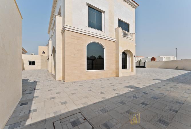 97827732 - Property Image 3