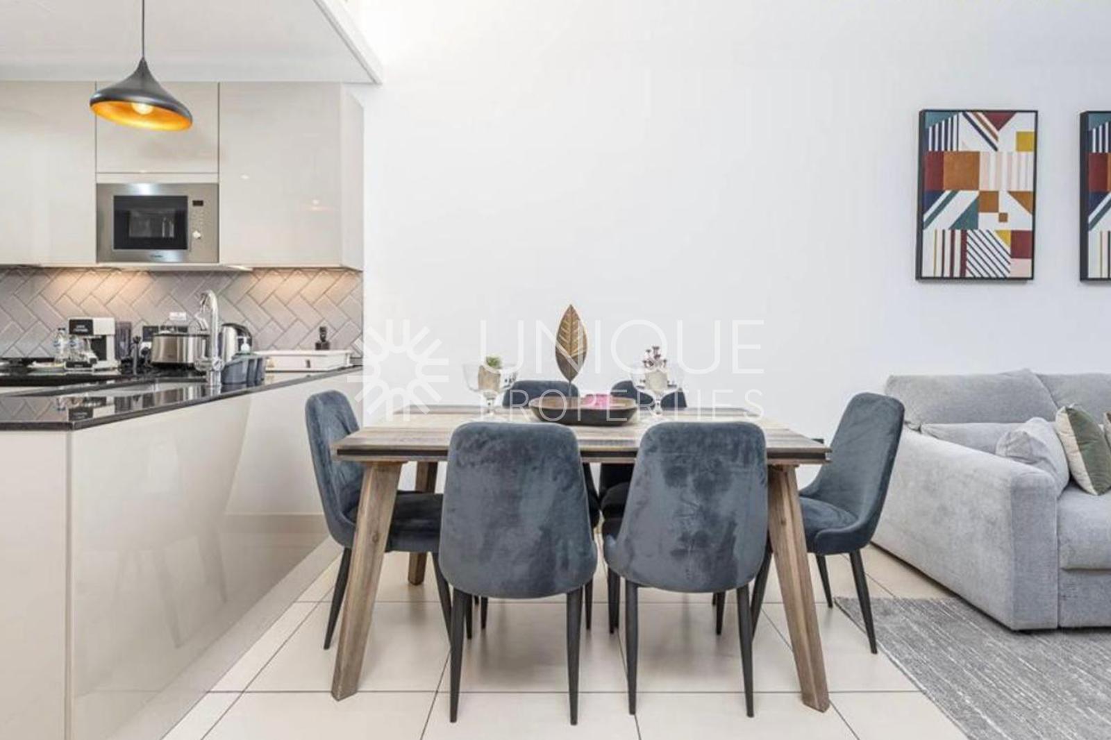 Fully Furnished 1BR Apartment Plus Study | Rented