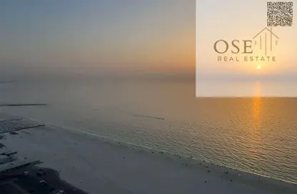 شقة - 2 غرف نوم - 2 حمامات للبيع في برج الكورنيش - طريق كورنيش عجمان - عجمان