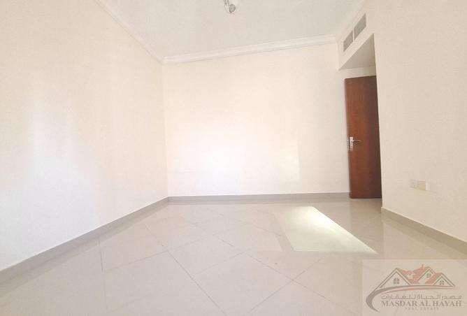 54396161 - صورة العقار 3