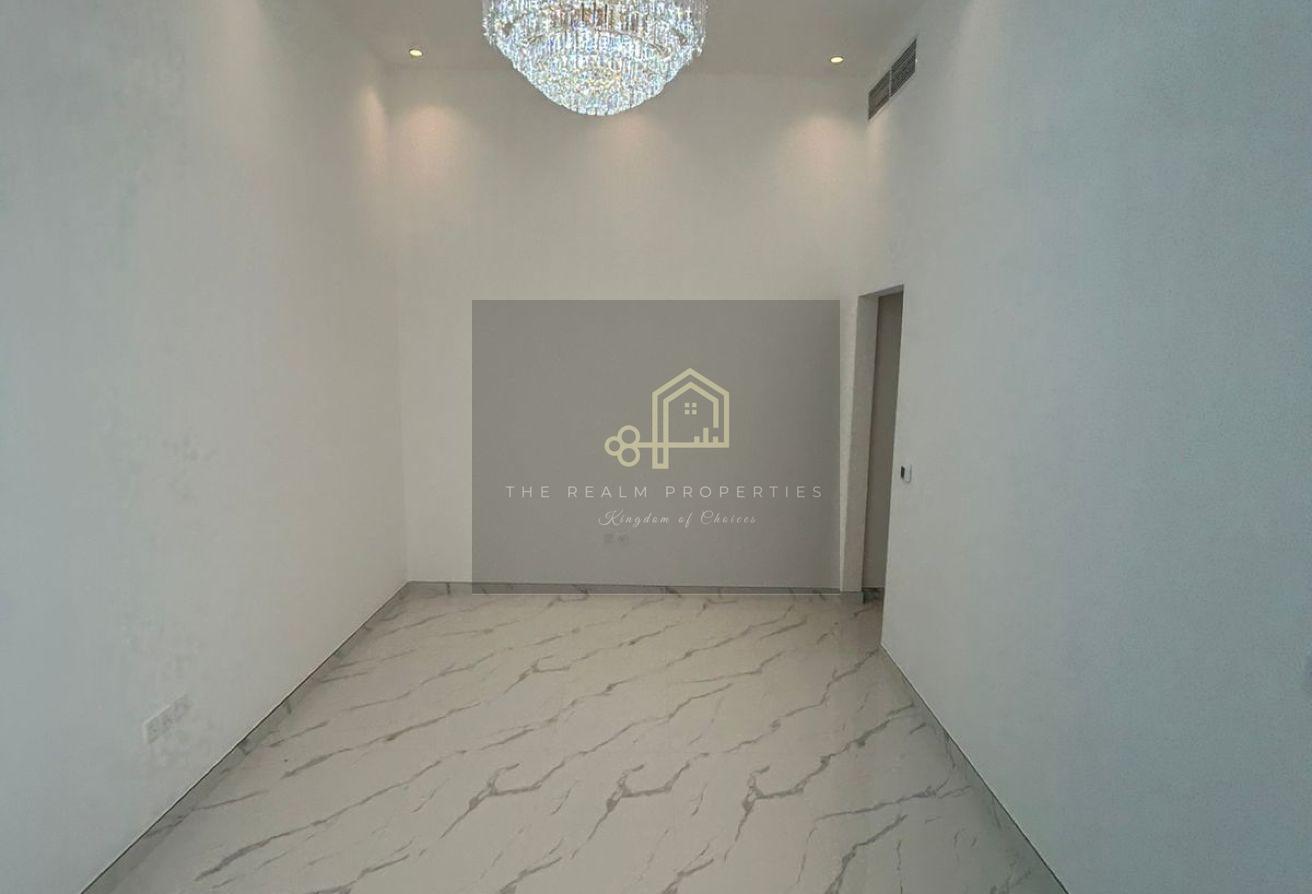 Spacious 6BR Villa in Jumeirah 1 with Maids Room photo 29