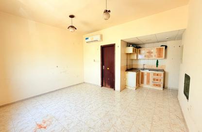 Apartment - Studio - 1 Bathroom for rent in Fire Station Road - Muwaileh - Sharjah Apartment - Studio - 1 Bathroom for rent in Fire Station Road - Muwaileh - Sharjah