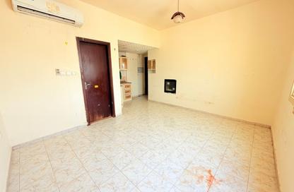 Apartment - Studio - 1 Bathroom for rent in Fire Station Road - Muwaileh - Sharjah