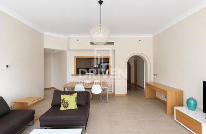 Apartment - 2 Bedrooms - 4 Bathrooms for rent in Al Das - Shoreline Apartments - Palm Jumeirah - Dubai