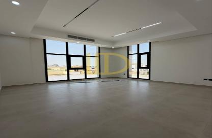 Villa - 5 - 7+ for rent in Al Aweer 1 - Al Aweer - Dubai