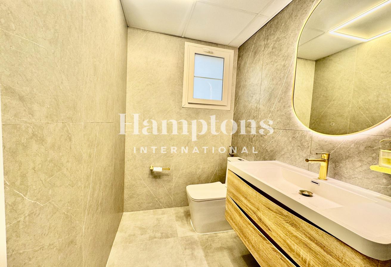 Lake View | Fully Renovated | Best Community photo 11
