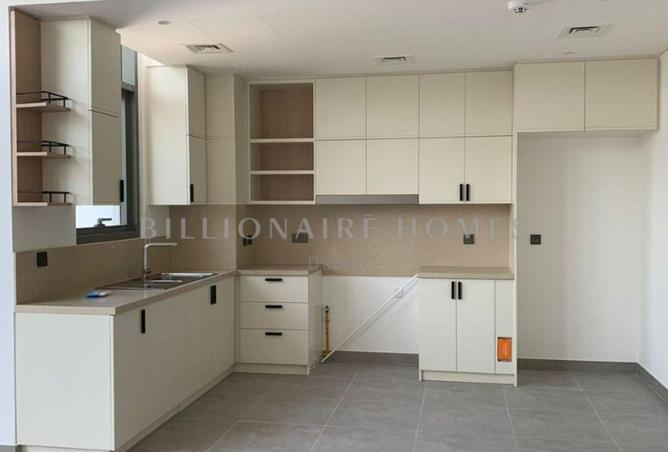 94026163 - Property Image 3