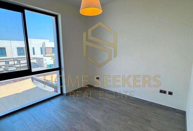 70692188 - صورة العقار 3