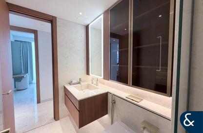 Apartment - 2 Bedrooms - 3 Bathrooms for sale in Ellington Beach House - The Crescent - Palm Jumeirah - Dubai