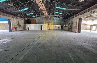 Warehouse - Studio - 2 Bathrooms for rent in RAS - Umm Ramool - Dubai Warehouse - Studio - 2 Bathrooms for rent in RAS - Umm Ramool - Dubai