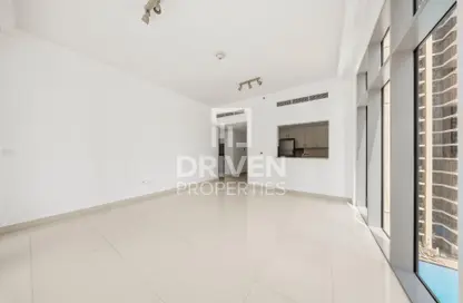 Apartment - 1 Bedroom - 1 Bathroom for rent in Boulevard Crescent Tower 1 - BLVD Crescent - Downtown Dubai - Dubai
