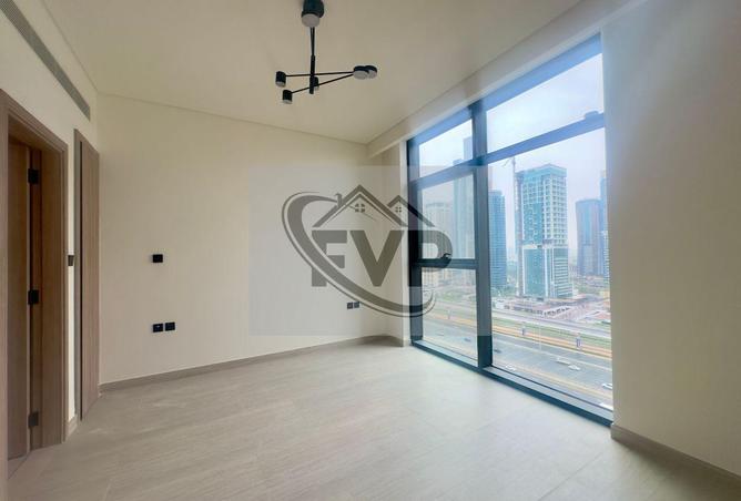 71118484 - Property Image 3