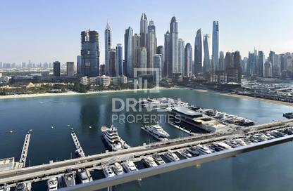 Apartment - 3 Bedrooms - 3 Bathrooms for rent in Palace Beach Residence Tower 1 - Palace Beach Residence - Emaar Beachfront - Dubai Harbour - Dubai