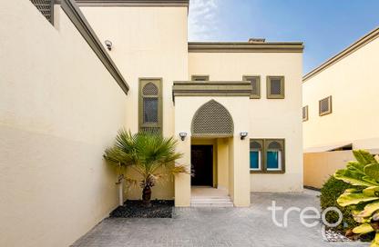 Villa - 3 Bedrooms - 4 Bathrooms for rent in District 5 - Jumeirah Park - Dubai