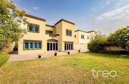 Villa - 3 Bedrooms - 4 Bathrooms for rent in District 5 - Jumeirah Park - Dubai