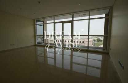 Apartment - 3 Bedrooms - 4 Bathrooms for rent in United Square - Al Khalidiya - Abu Dhabi Apartment - 3 Bedrooms - 4 Bathrooms for rent in United Square - Al Khalidiya - Abu Dhabi