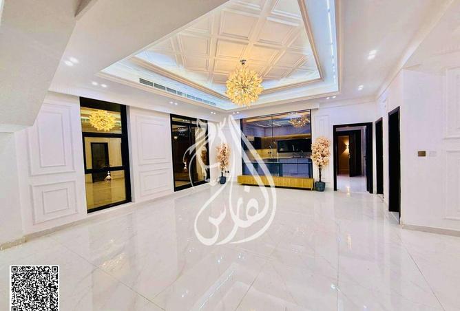 83220385 - Property Image 3