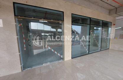 Shop - Studio for rent in Pyramid Centre - Oud Metha - Bur Dubai - Dubai