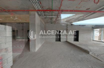 Shop - Studio for rent in Pyramid Centre - Oud Metha - Bur Dubai - Dubai