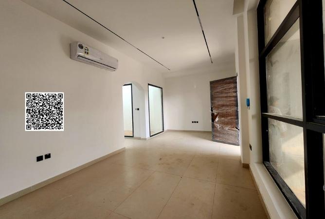122460900 - Property Main Image