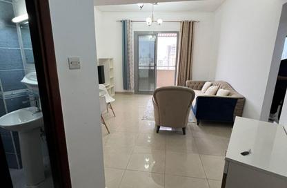 Apartment - 1 Bedroom - 1 Bathroom for sale in Al Majaz 2 - Al Majaz - Sharjah