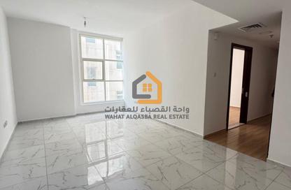Apartment - 2 Bedrooms - 2 Bathrooms for rent in Safia Tower - Al Majaz 3 - Al Majaz - Sharjah