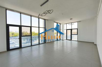 Apartment - 3 - 5 for rent in Al Mirgab - Al Heerah - Sharjah