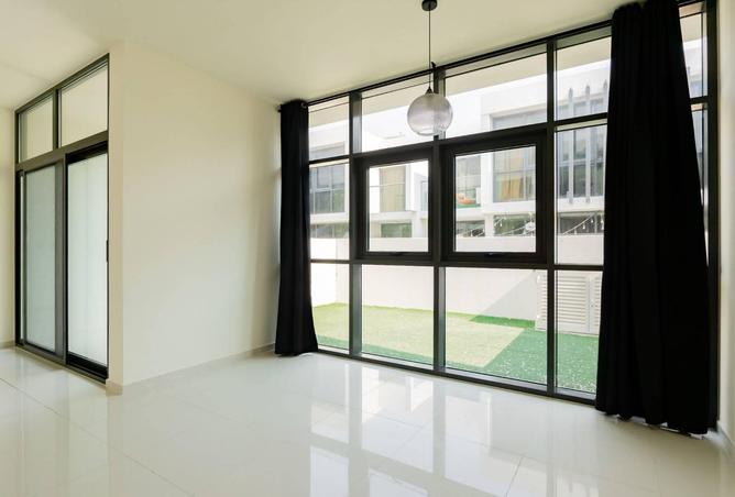 Unfurnished 4BR | Ready To Move | Close To Mall photo 3
