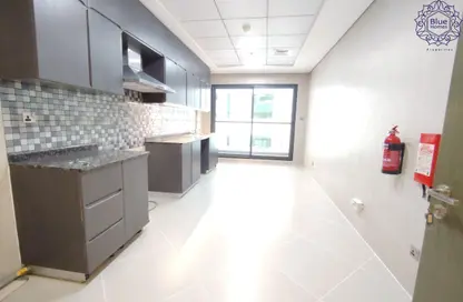 Apartment - 2 Bedrooms - 3 Bathrooms for rent in Trio Building - Al Barsha 1 - Al Barsha - Dubai