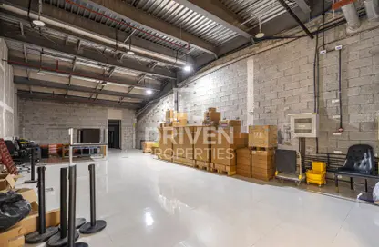 محل - استوديو للايجار في مول المقطع - مجمع دبي للاستثمار - دبي