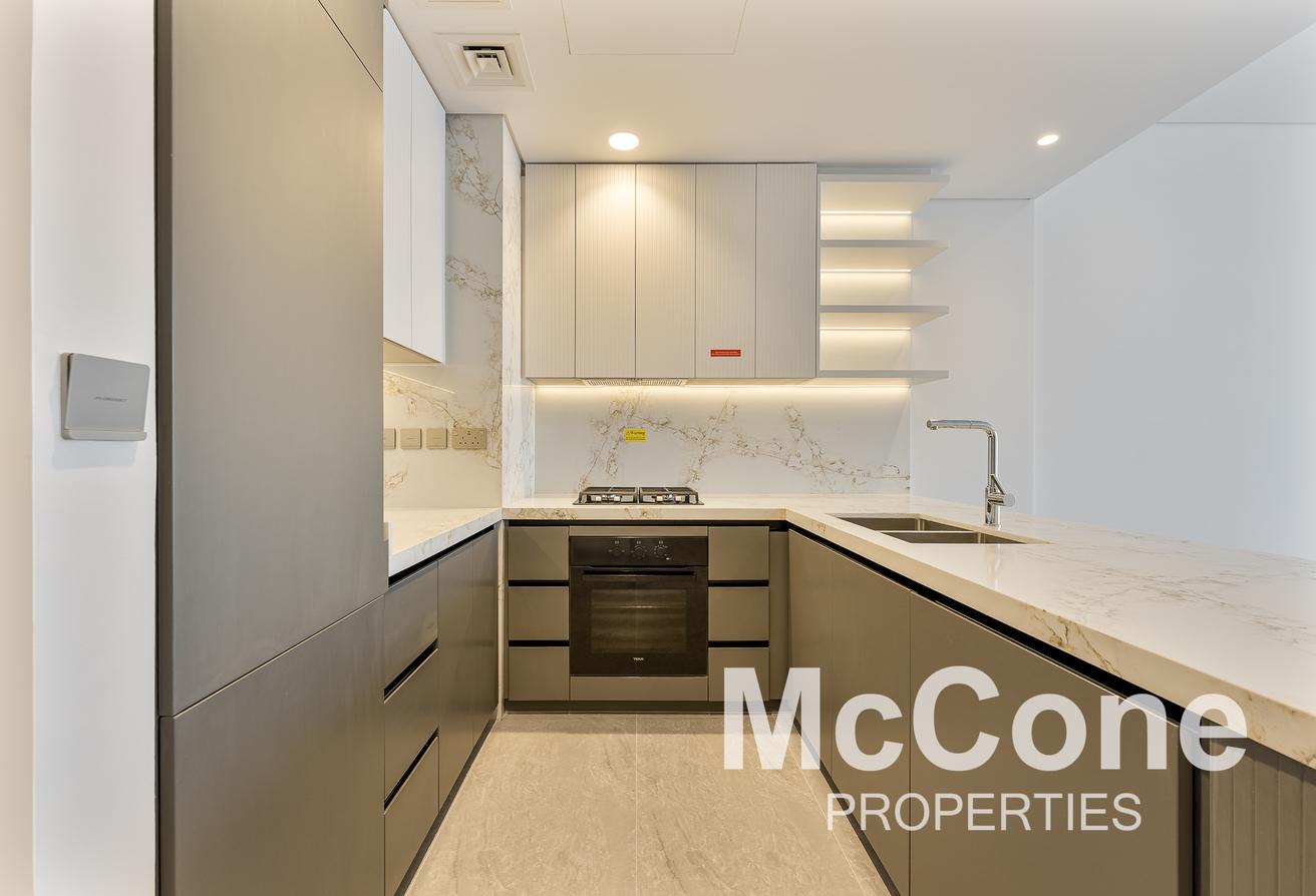 Burj View | Top Floor | Genuine Listing photo 4