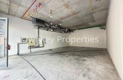 Shop - Studio for rent in Titanium Tower - Al Karama - Bur Dubai - Dubai