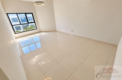 Apartment - 2 - 3 for rent in Muwaileh 29 Building - Muwaileh - Sharjah