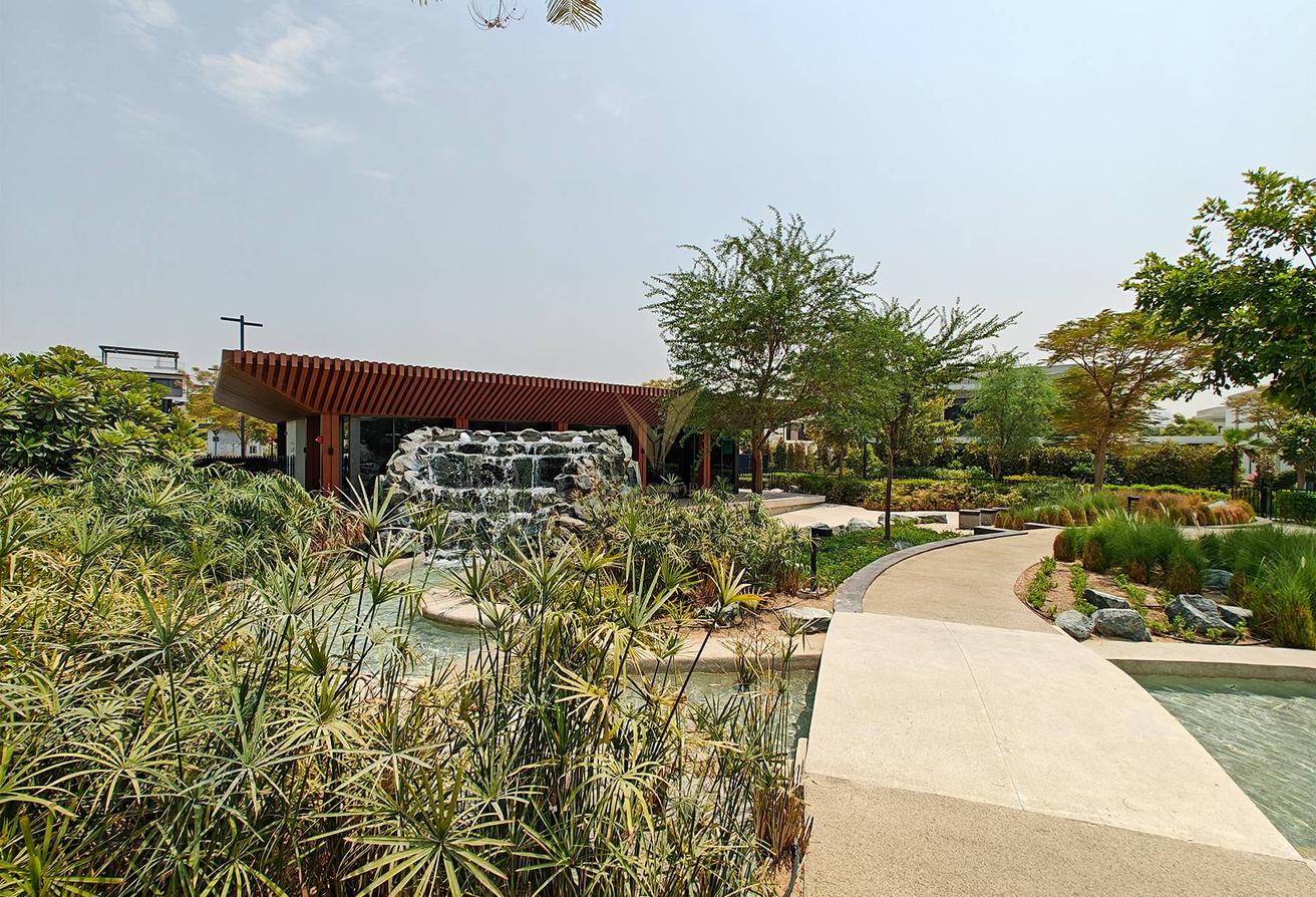UPGRADED 5BR+M | GARDEN SUITE | CORNER VILLA photo 22