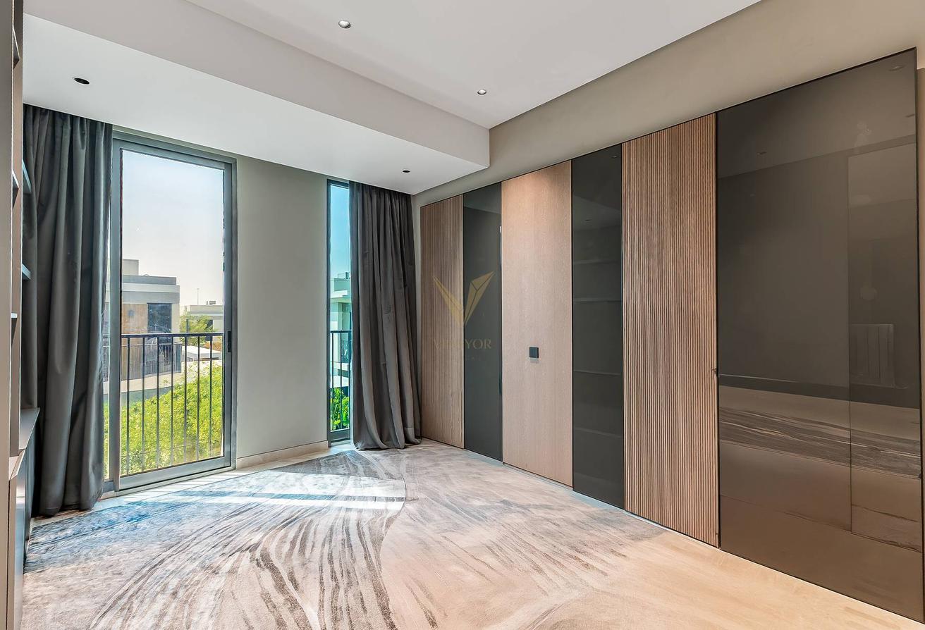UPGRADED 5BR+M | GARDEN SUITE | CORNER VILLA photo 14