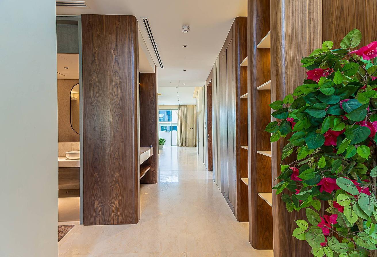 UPGRADED 5BR+M | GARDEN SUITE | CORNER VILLA photo 13