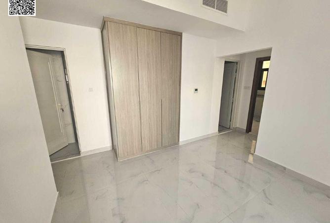 87860407 - Property Image 2