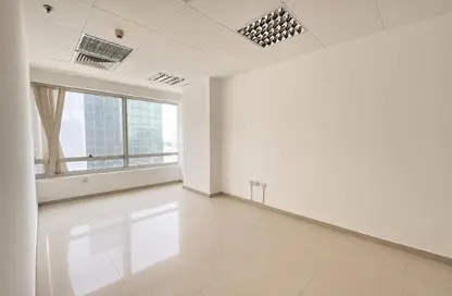 Office Space - Studio - 1 Bathroom for rent in Al Etihad Building - Port Saeed - Deira - Dubai