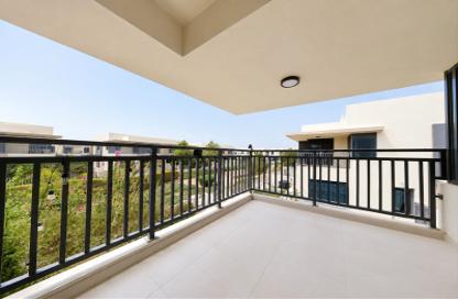 Townhouse - 5 - 5 for sale in Maple 1 - Emirates Gardens 2 - District 14 - Jumeirah Village Circle - Dubai