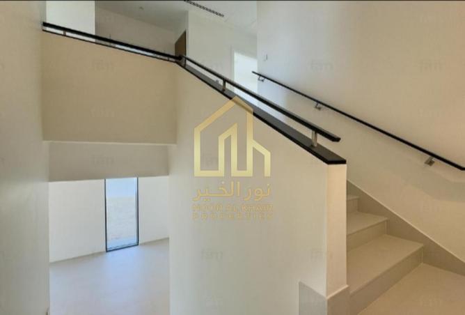 98715165 - Property Main Image