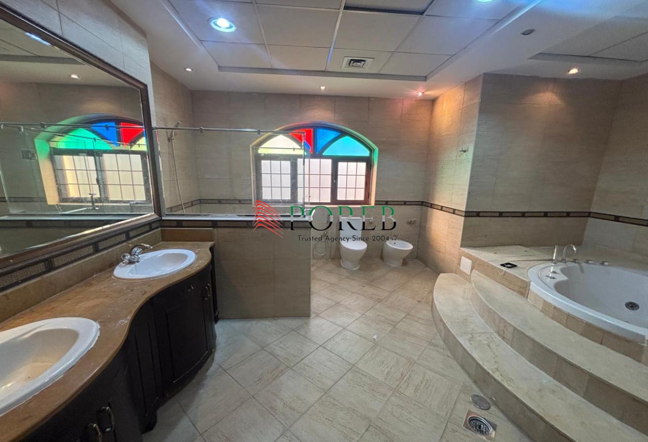 Huge 5BR Villa | Vacant | Priam Location photo 10