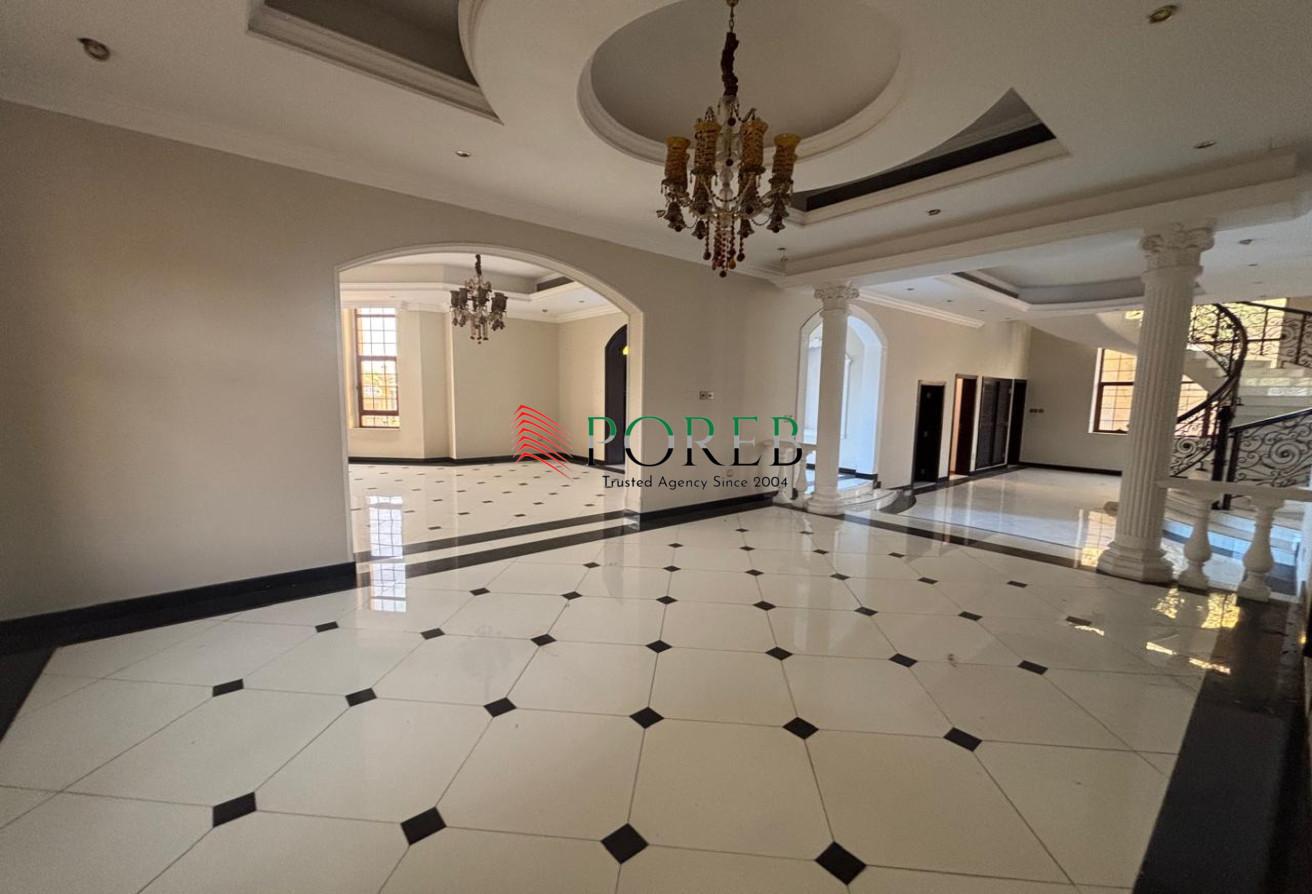 Huge 5BR Villa | Vacant | Priam Location photo 4