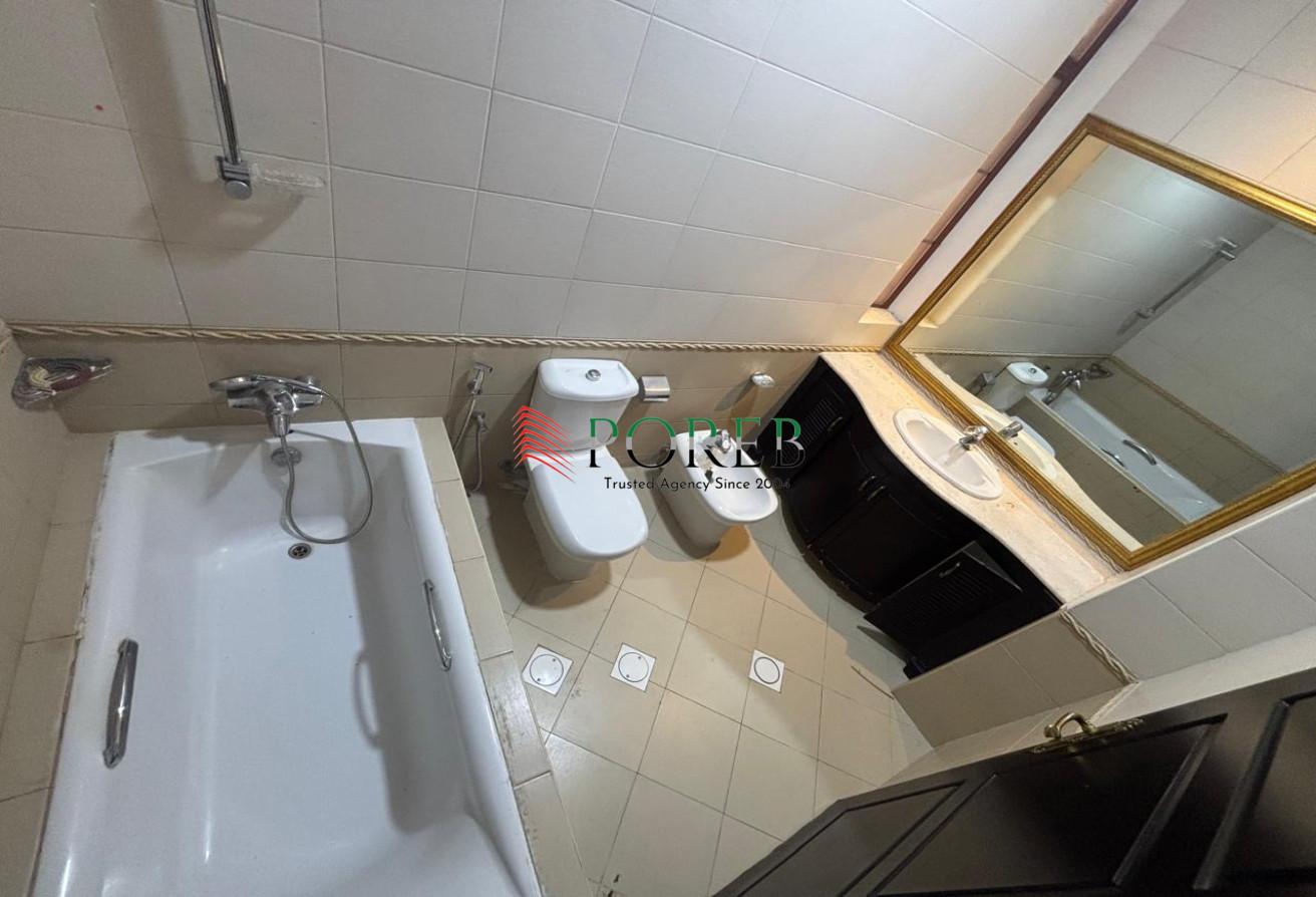Huge 5BR Villa | Vacant | Priam Location photo 16