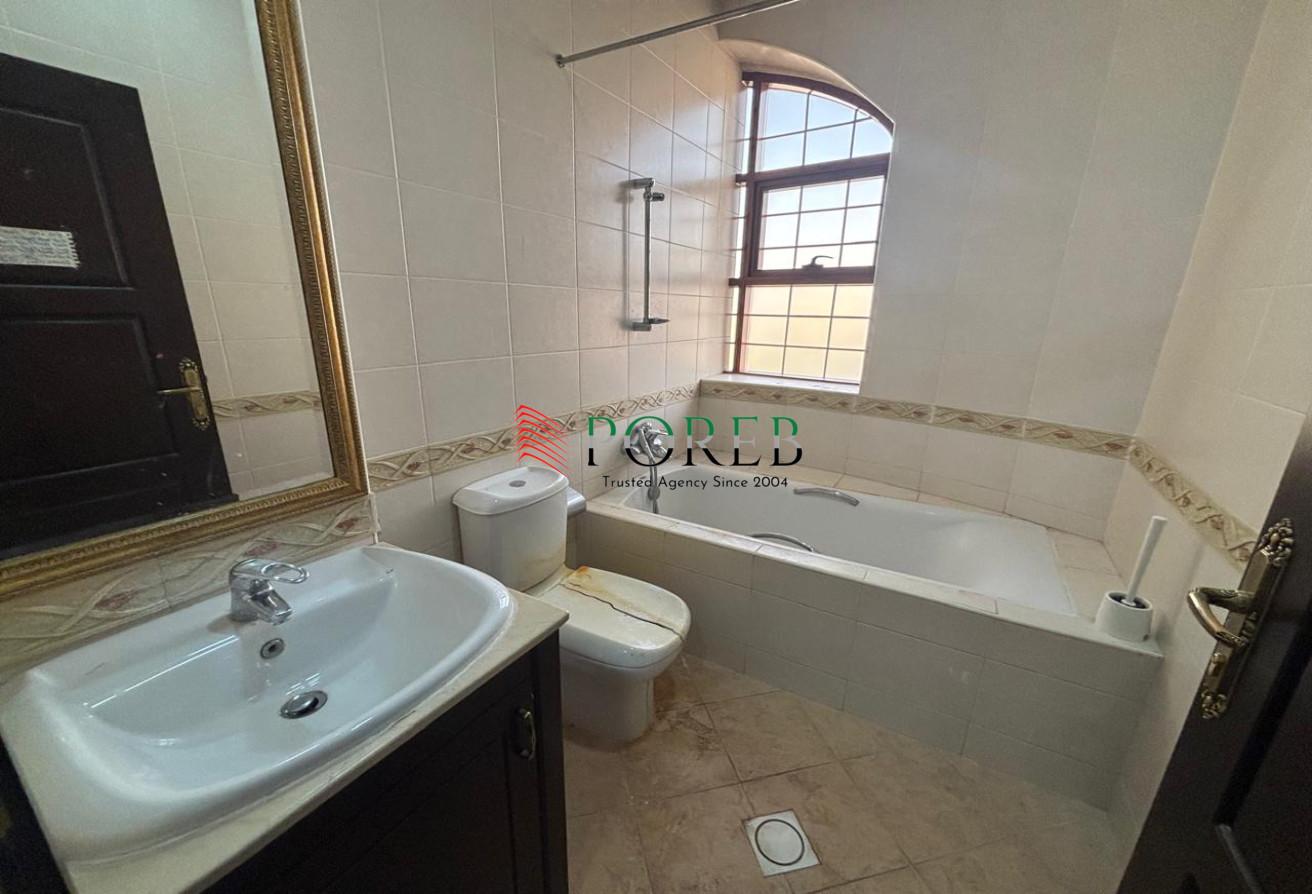 Huge 5BR Villa | Vacant | Priam Location photo 24